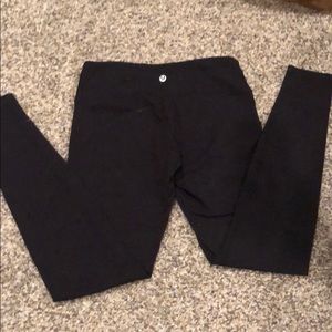 Black lululemon leggings
